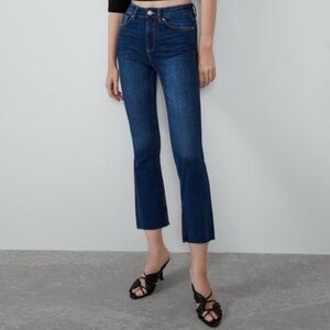Zara Crop Flare Jeans size 6 US New with Tags